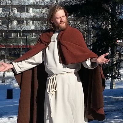 Jeesusta esittävä Timo Mikkola Via Cruciksen harjoituksissa 25. maaliskuuta.