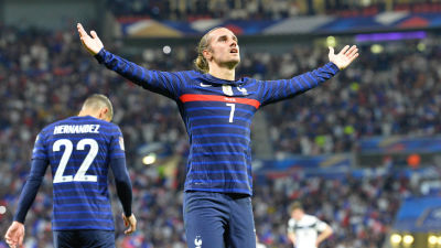 Antoine Griezmann firar mål mot Finland.