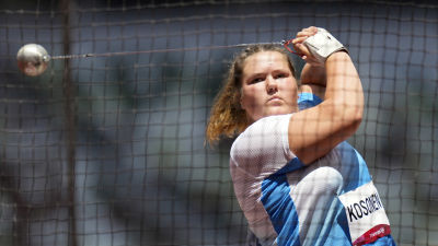 Silja Kosonen keskittyy heittoonsa olympialaisissa