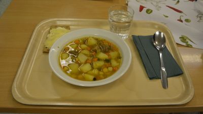 Köttsoppa gjord på ekologiska och närproducerade produkter i Höjdens skola.
