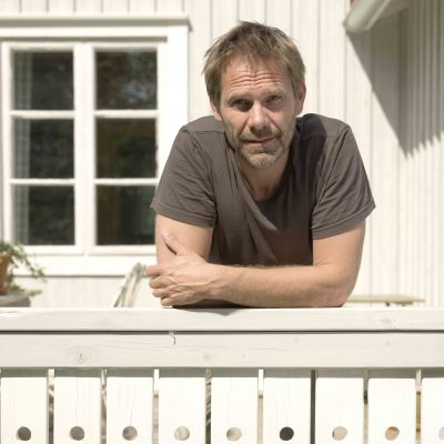 Porträtt Stefan Engström, yogalärare, skärgårdsbo