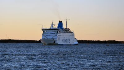 Wasa Express på väg in i Vasa hamn.