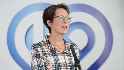 Sari Essayah återvaldes enhälligt till ordförande för Kristdemokraterna.