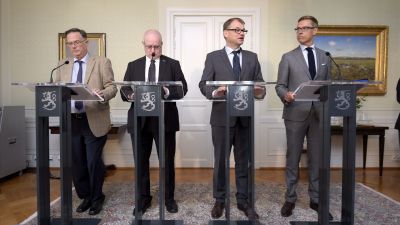 Juhani Salonius, Jari Lindström (Sannf), Juha Sipilä (C), Alexander Stubb (Saml).