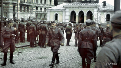 Kenraaliluutnantti Karl Lennart Oesch Viipurin paraatissa 31.8.1941.