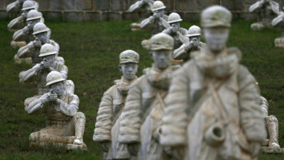 Kinesiskt monument över motståndet mot den japanska invasionen under andra världskriget.