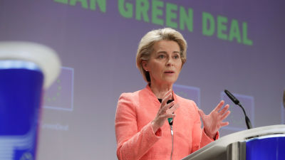 EU-kommissionens ordförande Ursula von der Leyen under kommissionens presskonferens den 14 juli 2021.