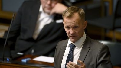 Mika Niikko i riksdagen.