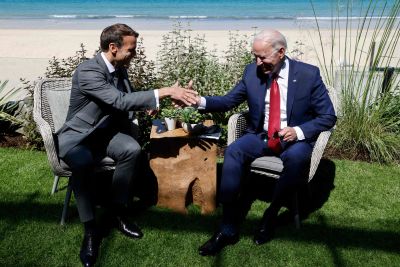 Emmanuel Macron och joe Biden höll ett eget möte i samband med G7-mötet 12.6.2021