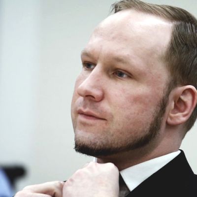 Anders Behring Breivik oikeudessa Oslossa elokuussa 2012.