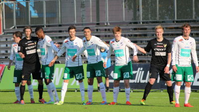 IFK Mariehamn försöker hålla tätt bakåt.