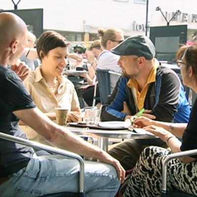 Suomeen muuttaneet taiteilijat Willem Wilhelmus (vas.), Amal Laala, Marek Pluciennik ja Edwina Goldstone ovat osaltaan kansainvälistäneet suomalaista taidekenttää.