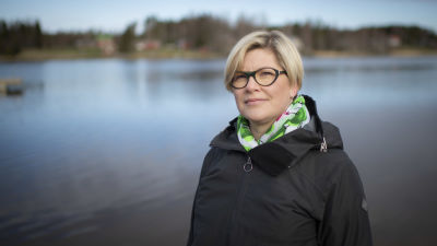Nainen