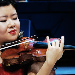 Mayumi Kanagawa Sibelius-viulukilpailussa 2015.