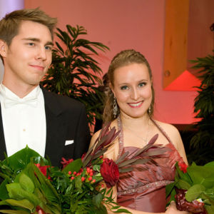 Lappeenrannan laulukilpailujen 2013 voittajat baritoni Aarne Pelkonen ja sopraano Eeva Hartemaa.