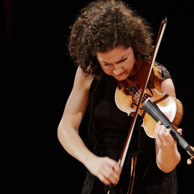 Saksalainen Sarah Christian Sibelius-viulukilpailussa 2015.