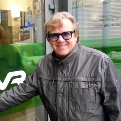 Mikko Alatalo Tampereen rautatieasemalla