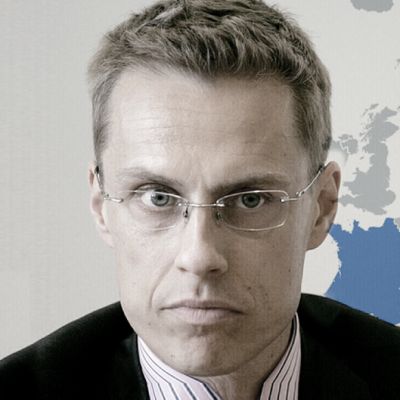 Stubb takanaan Euroopan kartta.