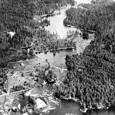 Palokin koskialuetta ennen niiden valjastamista.