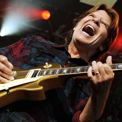 John Fogerty esiintymässä Zürichissa heinäkuussa 2010.