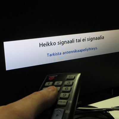 Television heikko signaali-teksti ruudussa.