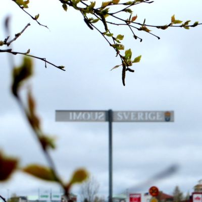 Tornion ja Haaparannan raja keväällä.