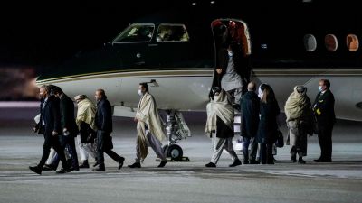 Talibandelegationen på flygplatsen Gardermoen i Norge 