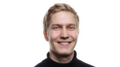 Matias tittar in i kameran