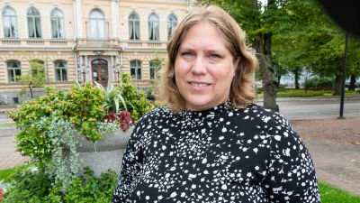 En kvinna.