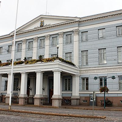 Helsingin kaupungintalo ulkoapäin.
