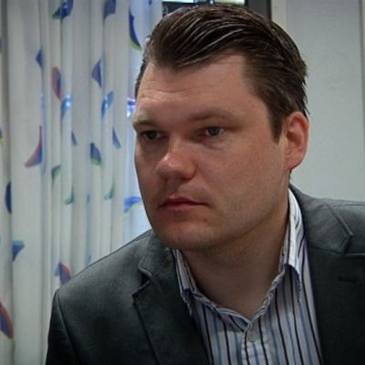 Kansanedustaja Mikko Savola.
