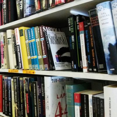Antikvariaatti Lukulaarin tarjontaa