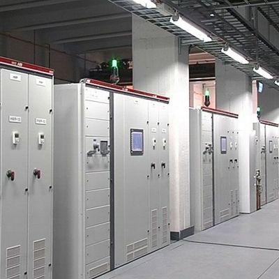 Googlen palvelinkeskuksen laitteistoa Summan vanhassa tehtaassa Haminassa.