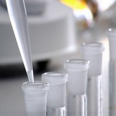 Koeputkia laboratoriossa.