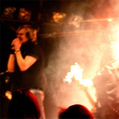 Heijaste-yhtye esiintyy