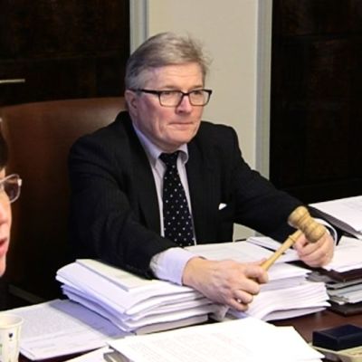 Perustuslakivaliokunnan puheenjohtaja Johannes Koskinen.