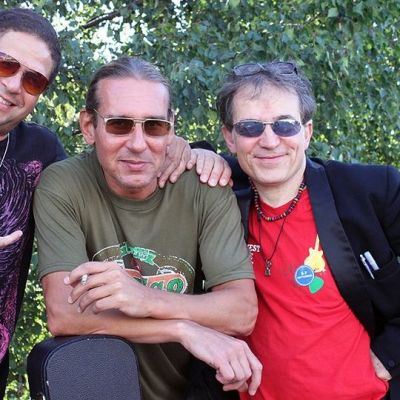Kuvassa vasemmalta: Andrew Black, Jarmo Puhakka sekä Robin Bibi