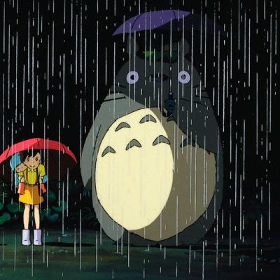 Lehdistökuvaa elokuvasta Naapurini Totoro.