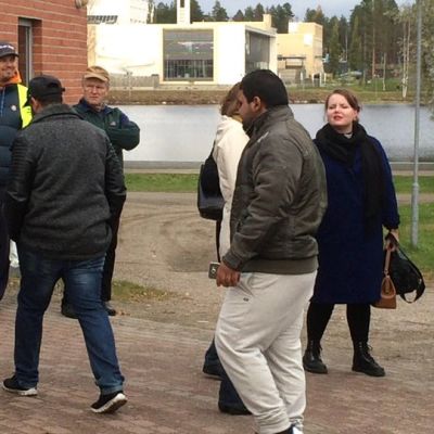 Väkeä Kamu-tapahtumassa Kajaanissa 13.10.2015.