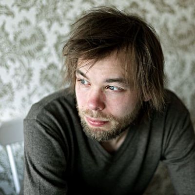 Faktan ja fiktion sekoittaminen kiinnostaa Ville Rantaa.