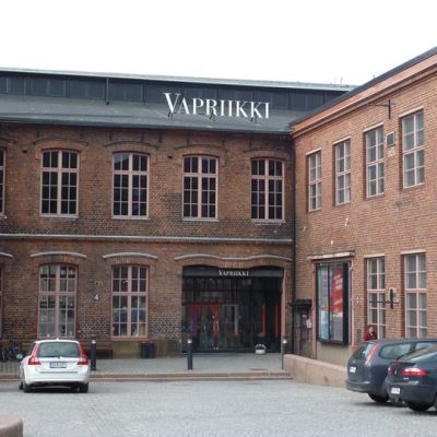 Museokeskus Vapriikin sisäänkäynti.