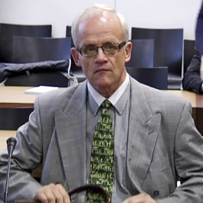 Jukka Vihriälä hovioikeudessa lokakuussa 2013.