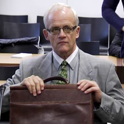 Jukka Vihriälä hovioikeudessa lokakuussa 2013.