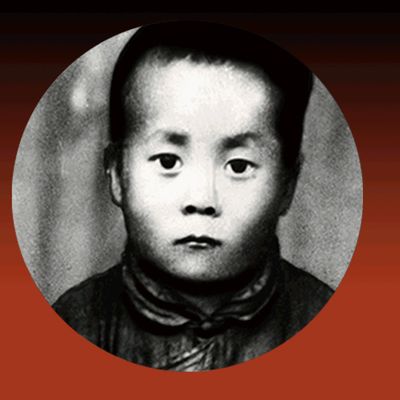 Dalai Lama nelivuotiaana ja vuonna 2020