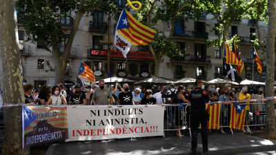 Demonstration i Barcelona 21.6.2021 med anledning av benådningen av katalanska separatister