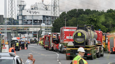 Stort pådrag vid industriområde i Tyskland där både polis, ambulans och brandkår deltar.