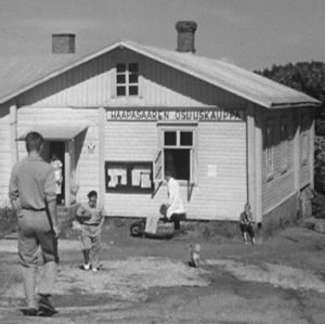 Haapasaaren osuuskauppa vuonna 1964.