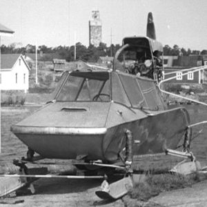 Lumikelkka Haapasaaressa vuonna 1964.