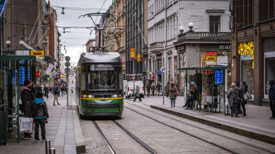 Raitiovaunu Aleksanterinkadulla.