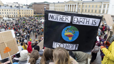 Nuorten ilmastomielenosoitus.